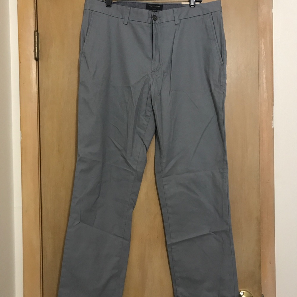Men’s Aiden Chino from Banana Republic, NWT